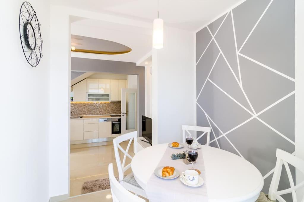 Sea View Apartment 10 Minutes Walk From Old City Dubrovnik Buitenkant foto
